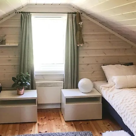 Five Bedroom Holiday In *